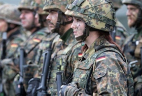 مسؤول ألماني يسعى لإطالة فترة خدمة الجنود في الجيش