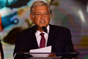 رئيس المكسيك يخفض راتبه بنسبة 29% في إطار خطة التقشف