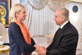 العراق: وزير الخارجية يبحث مع المبعوث الأممي مجالات التعاون