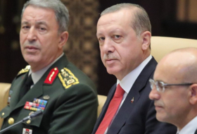 وزير الدفاع التركي: أمامنا الآن منبج وشرق الفرات والمسلحون سيدفنون في خنادقهم