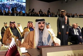 أمير قطر يوجه رسالة عاجلة ويتخذ 