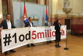 صربيا: المعارضة تقاطع البرلمان وتدعم احتجاجات ضد الرئيس