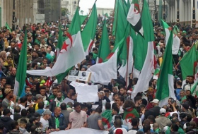 تجدد التظاهرات في الجزائر