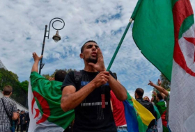 الجزائر.. اعتقالات بالتزامن مع احتجاجات الجمعة الـ14