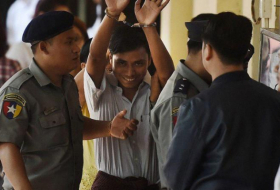 البيت الأبيض يرحب بالإفراج عن صحفيي رويترز من السجن في ميانمار