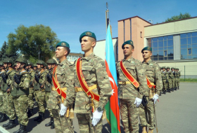   جنود أذربيجانيون يشاركون في عرض عسكري في بيلاروسيا  
