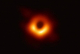 علماء يكتشفون ثقبا أسود 