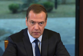 ميدفيديف: محاولات جر دول ذات صراعات داخلية إلى حلف 