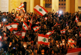 مقاطع تشعل تويتر... هكذا رد متظاهرو لبنان على كلمة حسن نصر الله