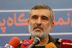بعد نفي أنباء مقتله في سوريا... أول ظهور لقائد القوات الجوية في الحرس الثوري الإيراني