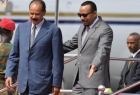 أول لقاء بين آبي أحمد ورئيس إريتريا منذ فوزه بجائزة نوبل