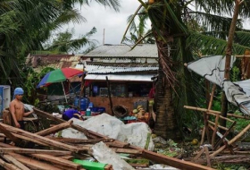 إعصار فانفون يقتل 16 شخصاً على الأقل في الفلبين