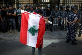لبنان: اجتماع في القصر الرئاسي لبحث الأزمة الاقتصادية