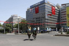 فرض عزل عام في أنحاء تركيا خلال عيد الفطر