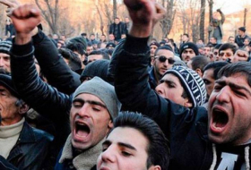   أكثر من 60 متظاهرا تم اعتقال في يريفان  