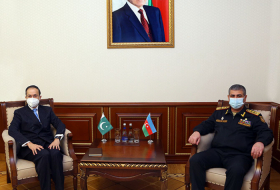 بحث التعاون العسكري بين أذربيجان وباكستان