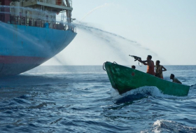   قراصنة يحتجزون سفينة تركية:  قتل أذربيجاني    