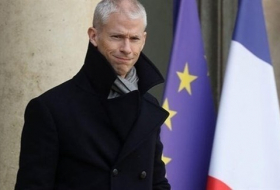 فرنسا تدعو بايدن إلى تهدئة النزاعات التجارية