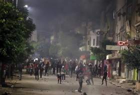 أسر ومنظمات غير حكومية في تونس تندد بحملة اعتقالات 