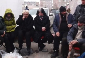 آباء الجنود الأرمن المفقودين يعتصمون ويحتجون