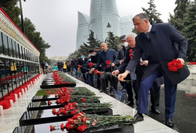   السفير الجورجي يحيي ذكرى شهداء 20 يناير  