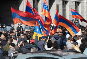   احتشدت المعارضة الأرمينية في مسيرة  