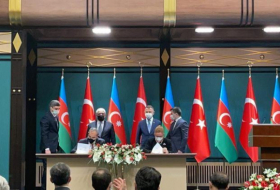   التوقيع على وثيقتين إضافيتين بين أذربيجان وتركيا  