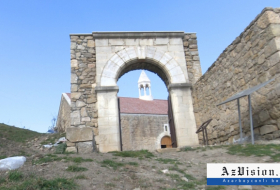  تزوير أرميني في معبد ألباني قديم -  صور  