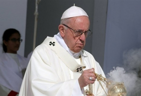 البابا فرنسيس مُصر على زيارة العراق لإظهار تضامنه مع الطائفة المسيحية 