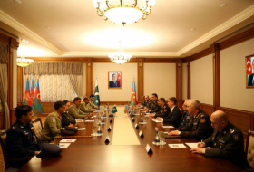 بحث التعاون العسكري بين أذربيجان وباكستان - فيديو + صور
