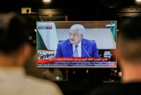 عباس يقرر تأجيل الانتخابات