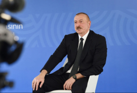    الرئيس يجري مقابلة مع التلفزيون الأذربيجاني  
