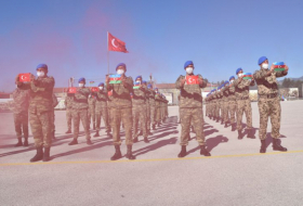   جنودنا يكملون بنجاح دورة الكوماندو في تركيا -   صور    