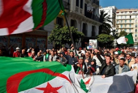 الحكومة الجزائرية تدين 