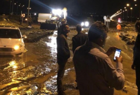    قطع الطريق البري من تركيا إلى ناختشيفان بسبب سوء الأحوال الجوية -   فيديو    