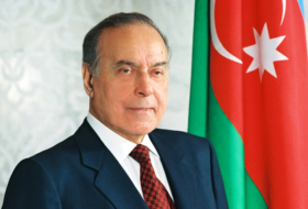  ذكرى الميلاد الـ 98 للزعيم العام حيدر علييف على الإعلام العربي 