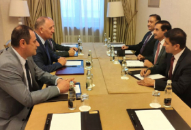  عقد لقاء بين الوفدين العسكريين الأذربيجاني والباكستاني 