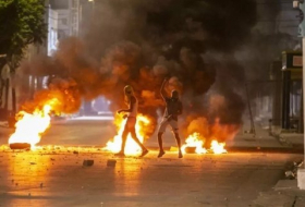 تمدد الاحتجاجات في تونس إلى أحياء شعبية أخرى في العاصمة