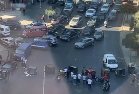 احتجاجات وقطع طرقات في مناطق مختلفة في لبنان 