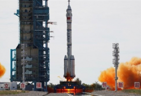 الصين ترسل مركبة الفضاء المأهولة شنتشو-12 في مهمة تاريخية