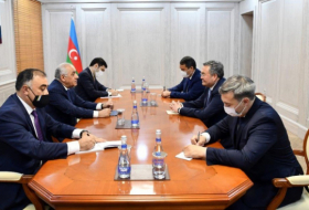    كازاخستان عرضت على رجال الأعمال الأذربيجانيين المشاركة في إنشاء شبكة من مراكز التوزيع بالجملة  