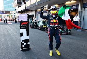  سيرجيو بيريز يفوز بجائزة أذربيجان الكبرى للفورمولا 1 (محدث)  