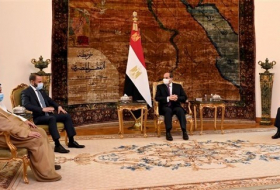 الرئيس المصري يستقبل رئيس مجلس الأمة الكويتي في القاهرة