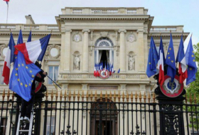 الخارجية الفرنسية ترحب بتسليم 15 أرمنيا وتقديم خرائط الألغام  