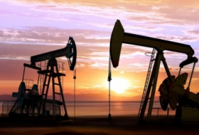 حجم استخراج النفط الخام اليومي في أذربيجان كان 1ر596 الف برميل