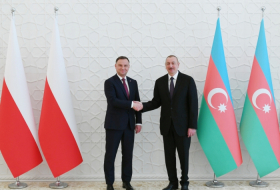   رئيس بولندا يتصل برئيس أذربيجان هاتفيا  