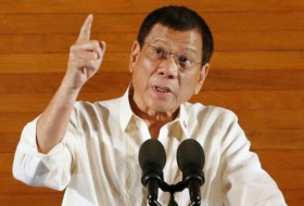 الرئيس الفلبيني يهدد منتقدي 