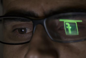 فيسبوك يعترف: الإدمان على الموقع يؤثر على صحتك