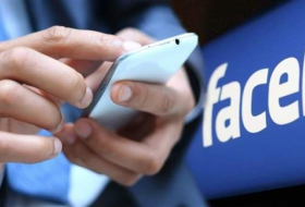 فيسبوك تستعين بمراجعين بشريين لمنع إعلانات 