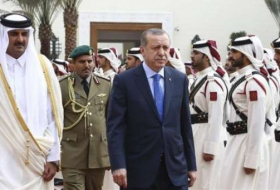 أمير قطر يستقبل أردوغان بمراسم رسمية في الدوحة